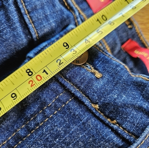 NYDJ tummy control mid rise dark wash crop jeans with side slit - Picture 6 of 11